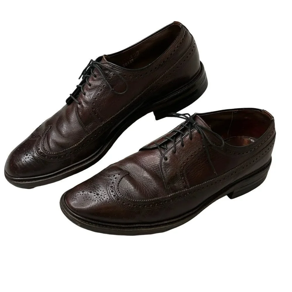 Vintage Men's Brown Leather Wing Tip Shoes Made In USA Circa 1970s Size 11